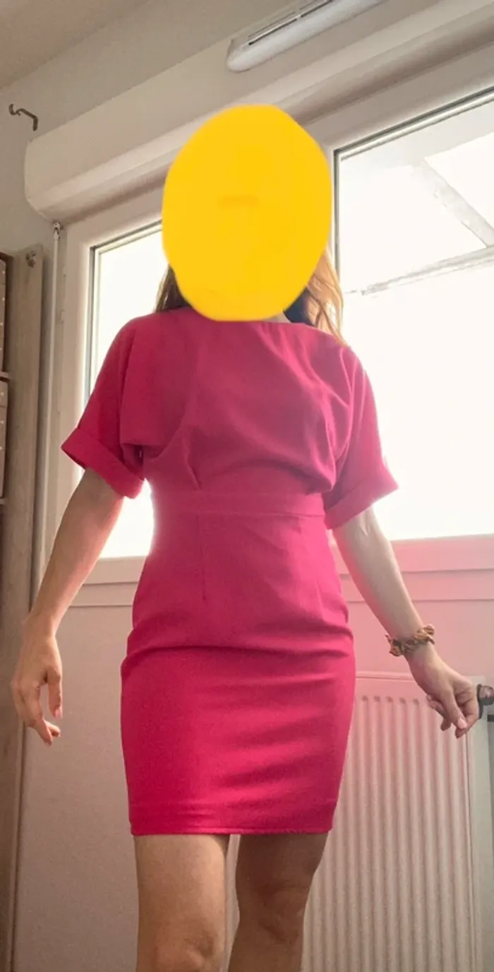 Robe d’été rose fushia