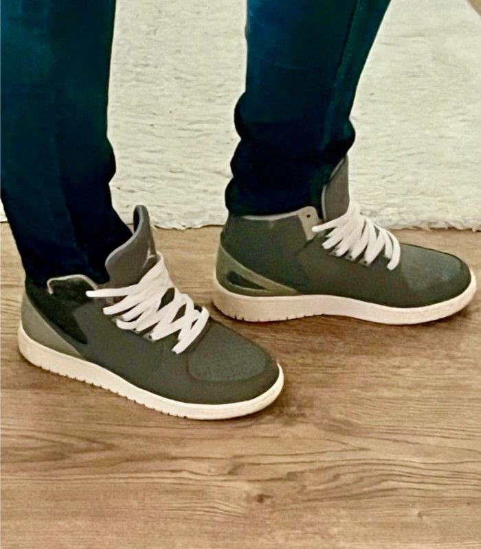 Air Jordan 1 Flight 3 BG Montante Grise