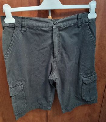 Short  cargo gris taille 40