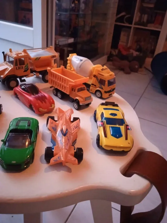 Lot de petites voitures - photo numéro 5