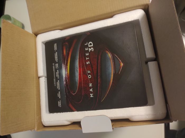 Collector blu-ray man of steel complet avec figurine - photo numéro 4