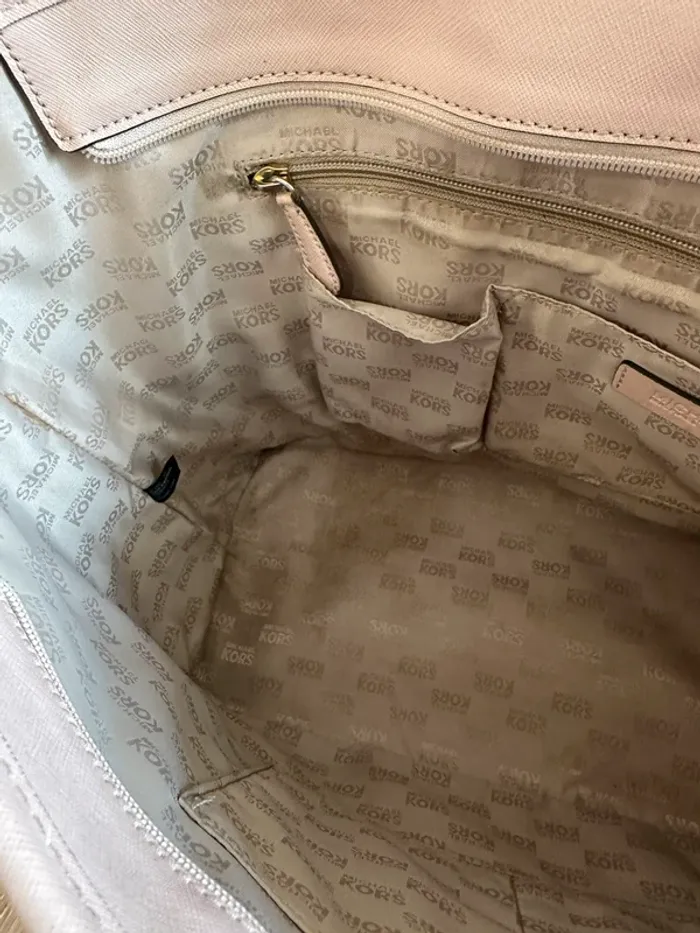 Sac à main Michael Kors rose - photo numéro 4