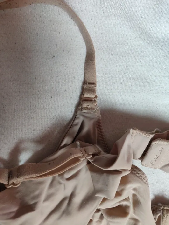 Soutien-gorge Etam couleur chair. 90D - photo numéro 3