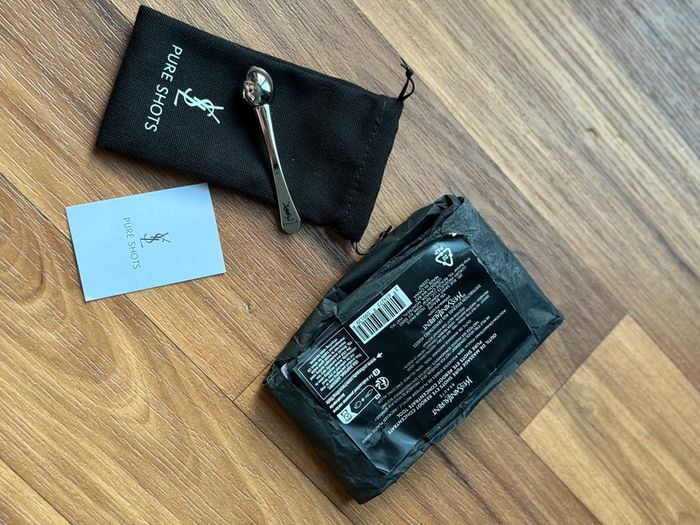 Boîte soins YSL Pure Shots - photo numéro 10