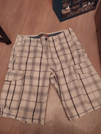 short h&M logg taille 42 tbe