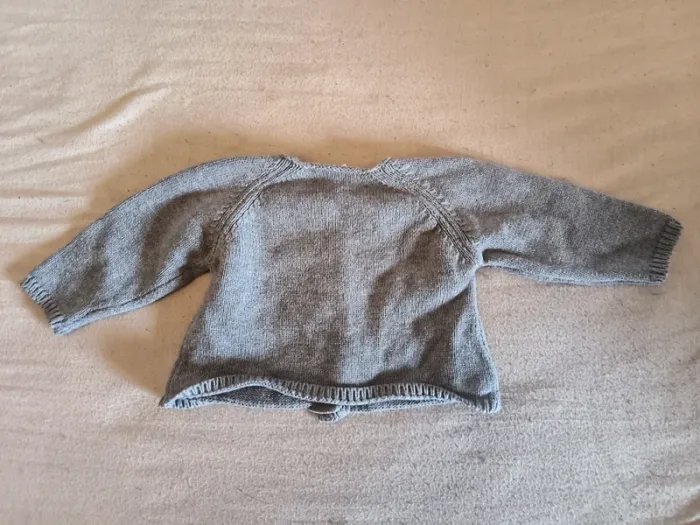 Veste grise bébé - photo numéro 2