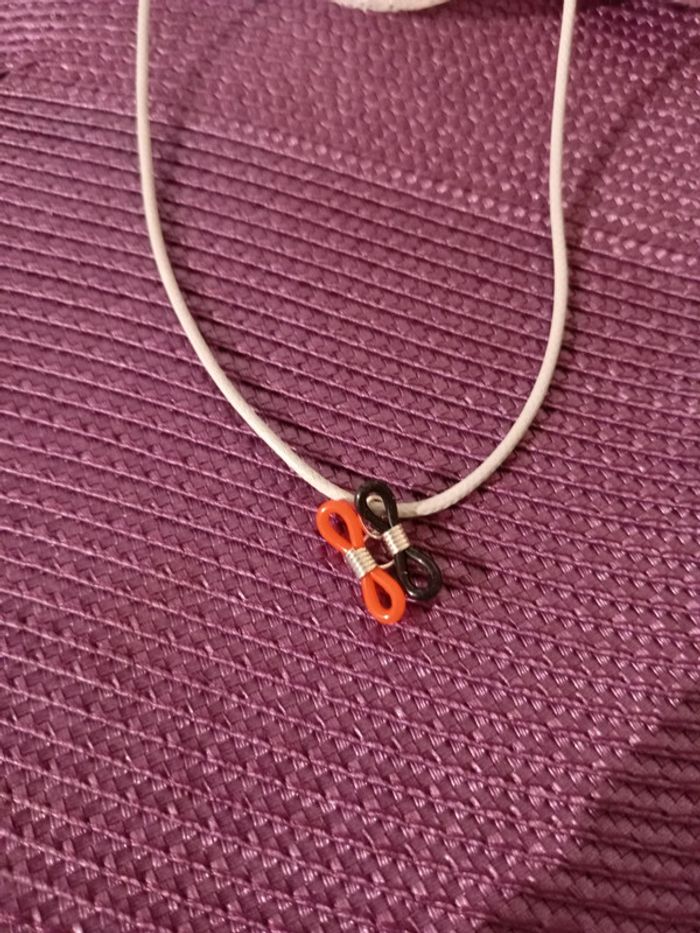 Collier et boucles d'oreilles - photo numéro 3