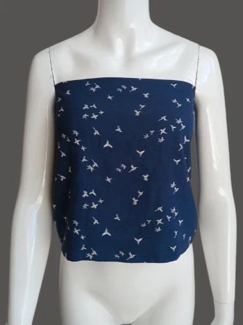 Top court dos nu imprimé oiseaux 39€