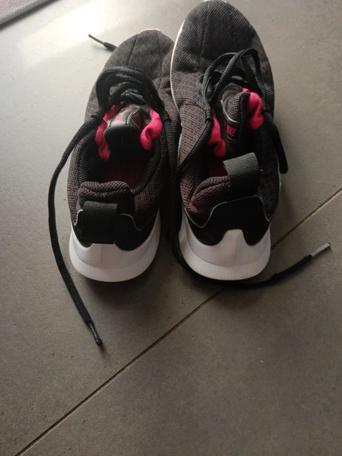 Basket Nike sportswear 35,5 - photo numéro 4