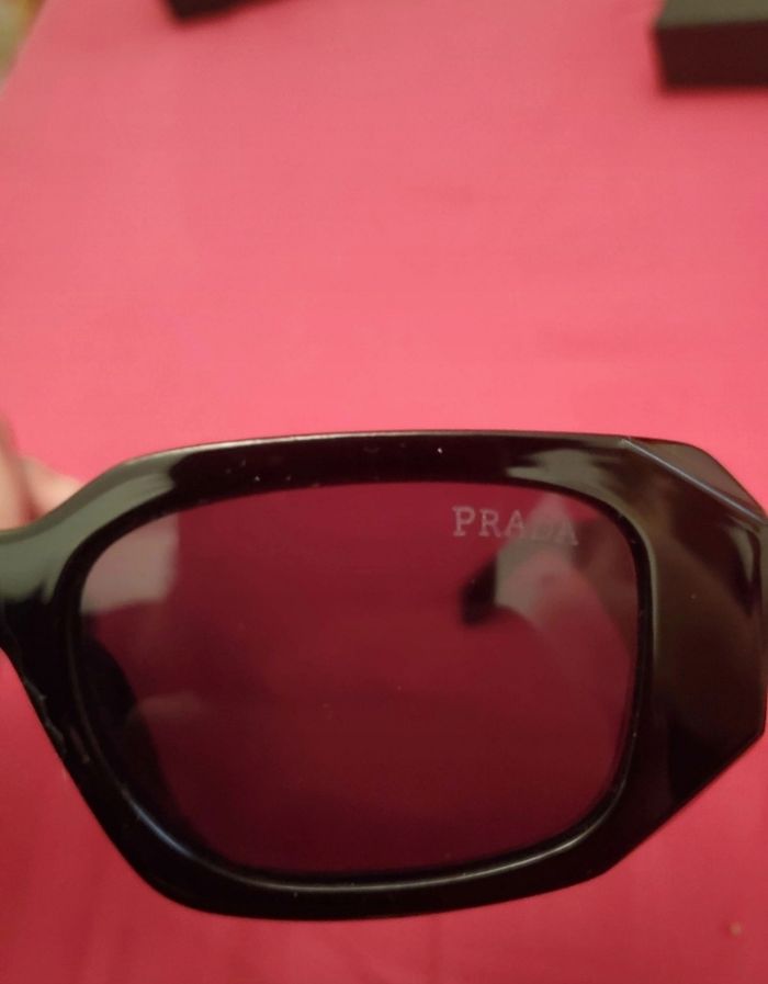 Lunettes de soleil Prada Symbole PR 17WS forme rectangulaire - photo numéro 6