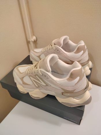 New Balance 9060 taille 39.5