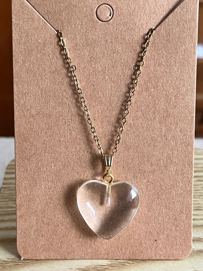 Collier cœur transparent