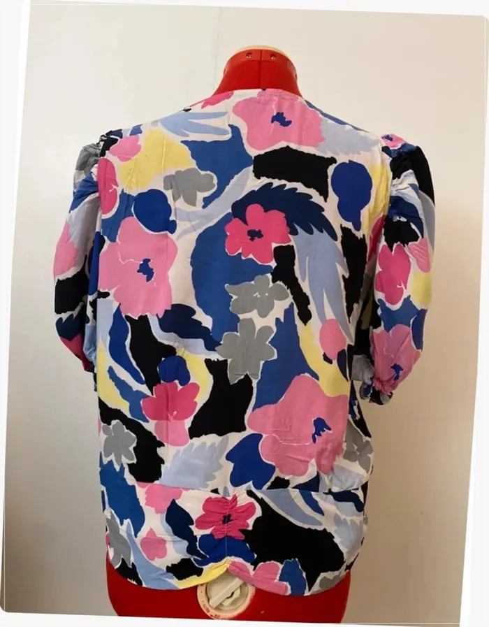 Blouse fleurie rose et bleu Kiabi - photo numéro 4
