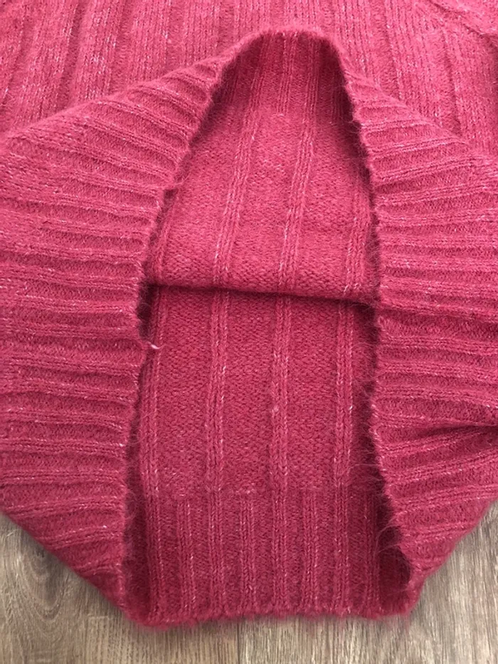 Pull rose foncé col montant laine - photo numéro 4