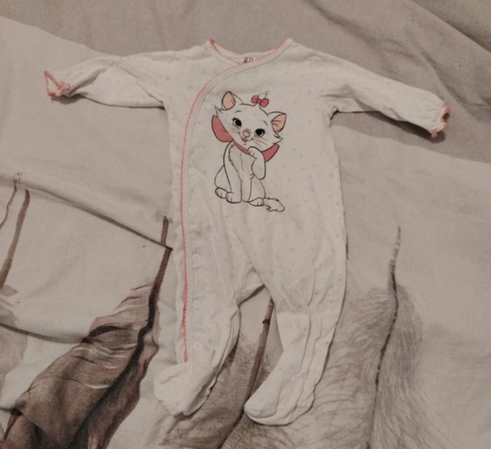 Pyjama bébé Disney Marie – Taille 2-4 mois - photo numéro 2