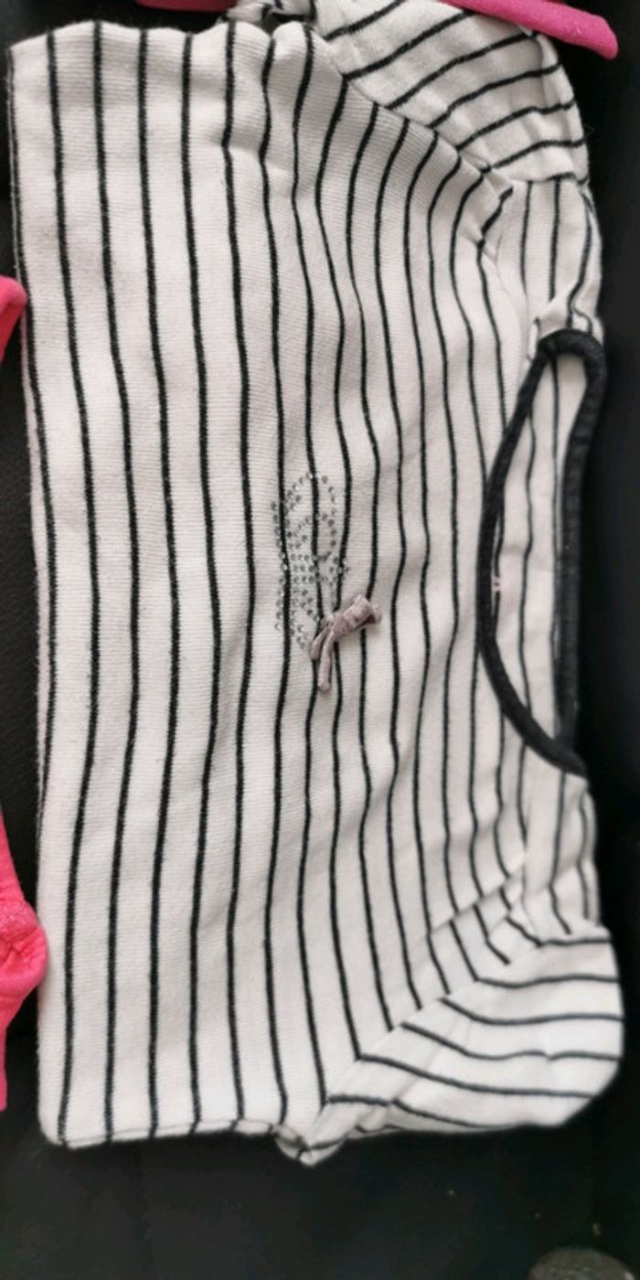 Lot t shirts 4 ans - photo numéro 4