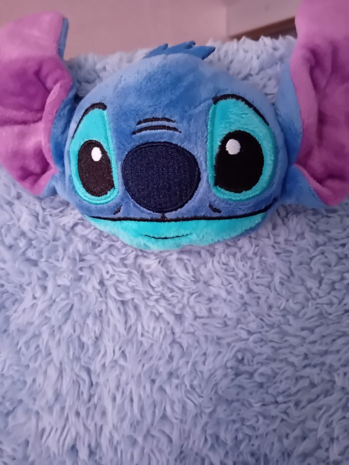 Chaise enfant relookée Disney Stitch - photo numéro 3