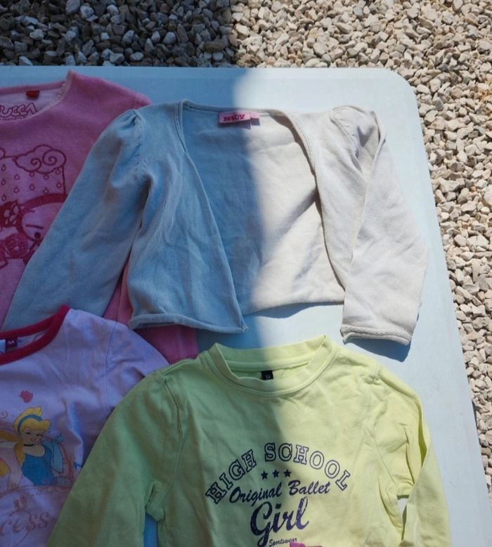 Lot 5 vêtements fille 5 ans Disney - photo numéro 3