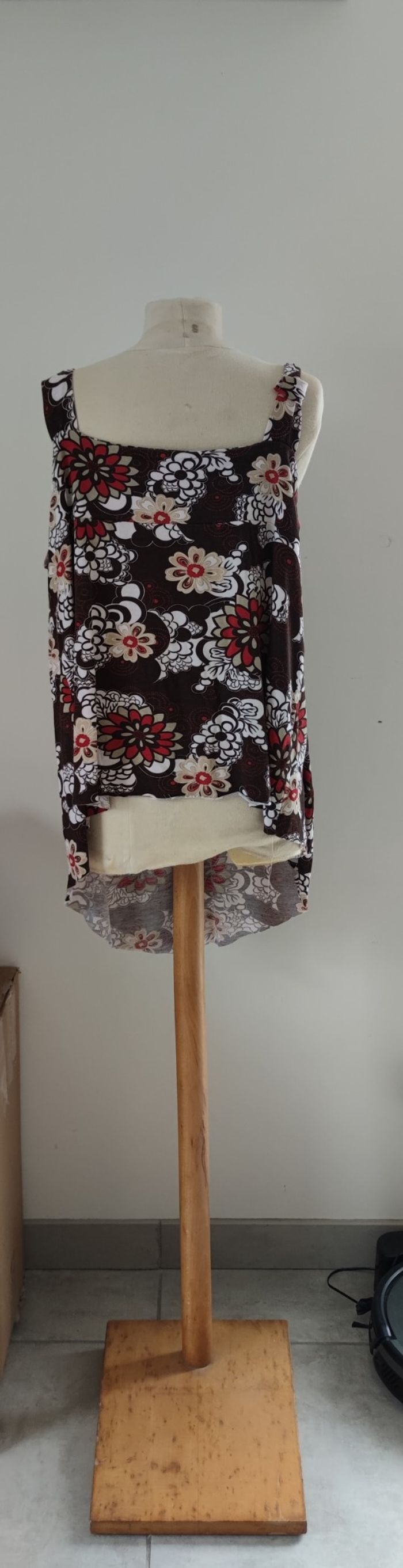 Débardeur taille 52/54 marque fashion + couleur marron pour femme - photo numéro 2