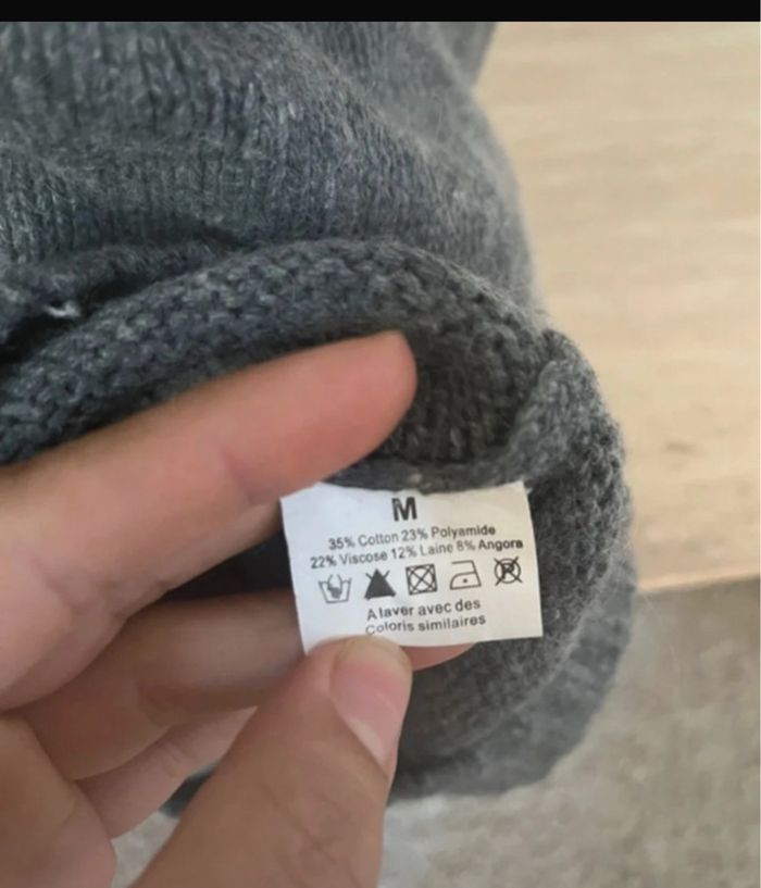 Pull grand col V Bizzbee taille 38 - photo numéro 4