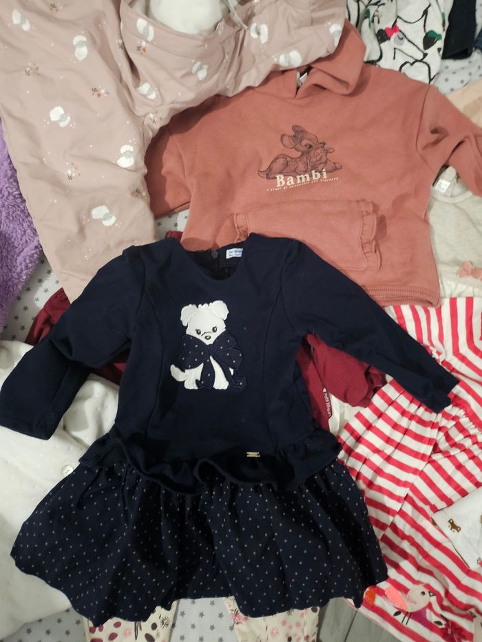 Lots de vêtements bebe fille 12 mois. - photo numéro 4