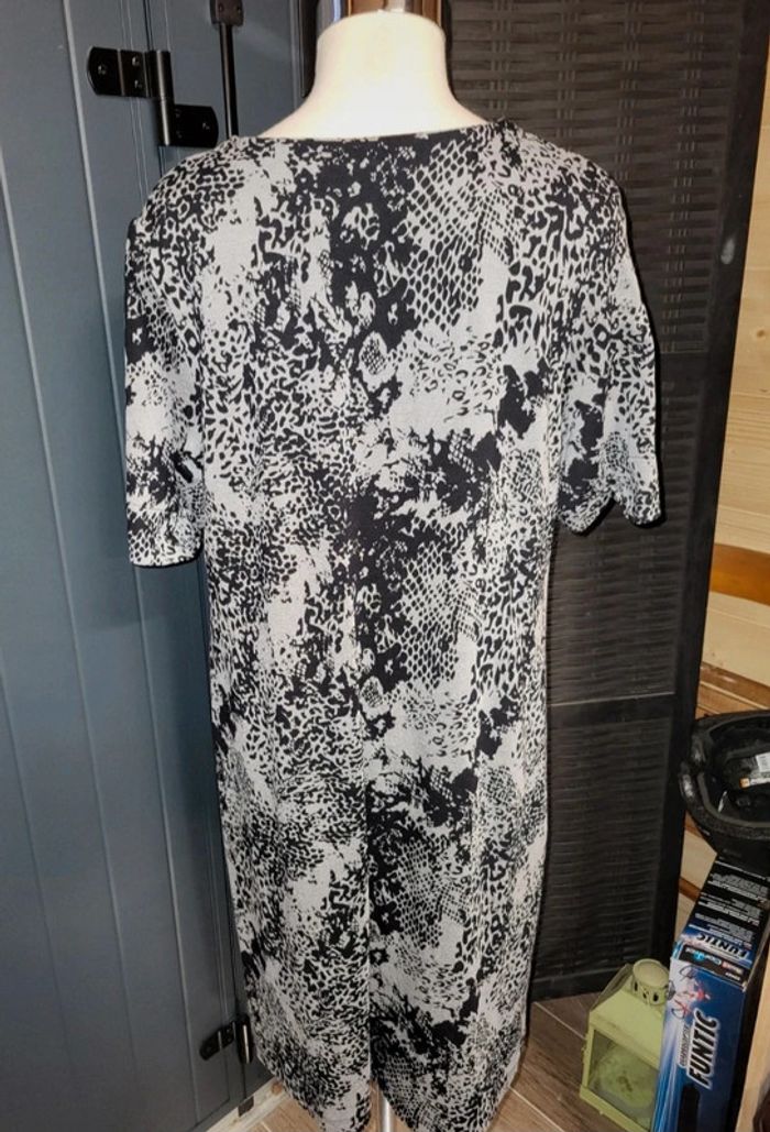 Robe 46 - photo numéro 4