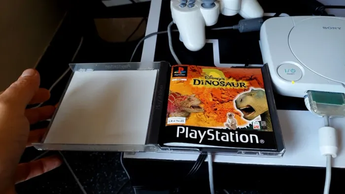 Disney dinosaur ps1 - photo numéro 3