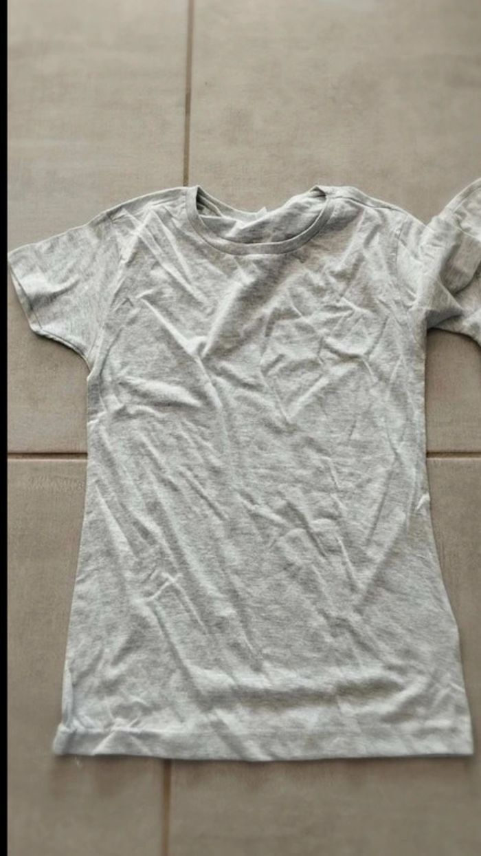 Lot  de deux  tee shirts gris  taille  34 - photo numéro 3