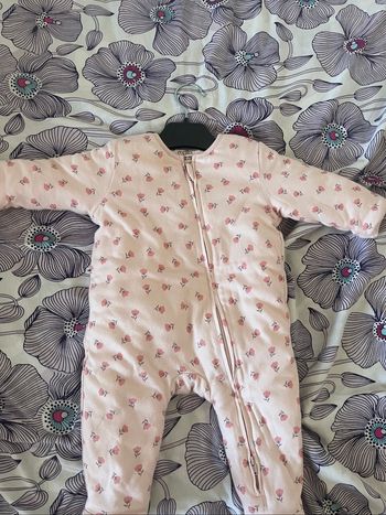 Combinaison de sortie bébé rose fleurs 3-6 mois Primark