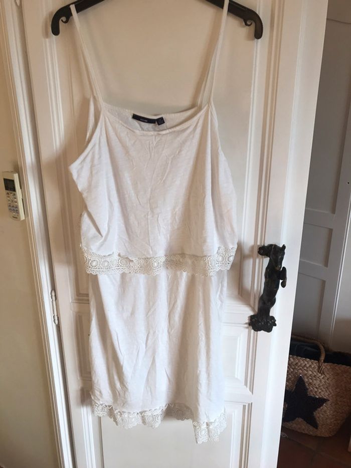 Jolie robe dentelle débardeur Kiabi taille XL état neuf