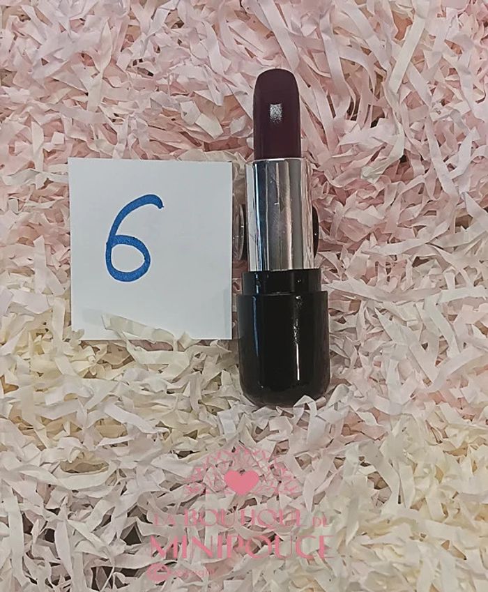 1 Rouge a lèvre bouteille de vin