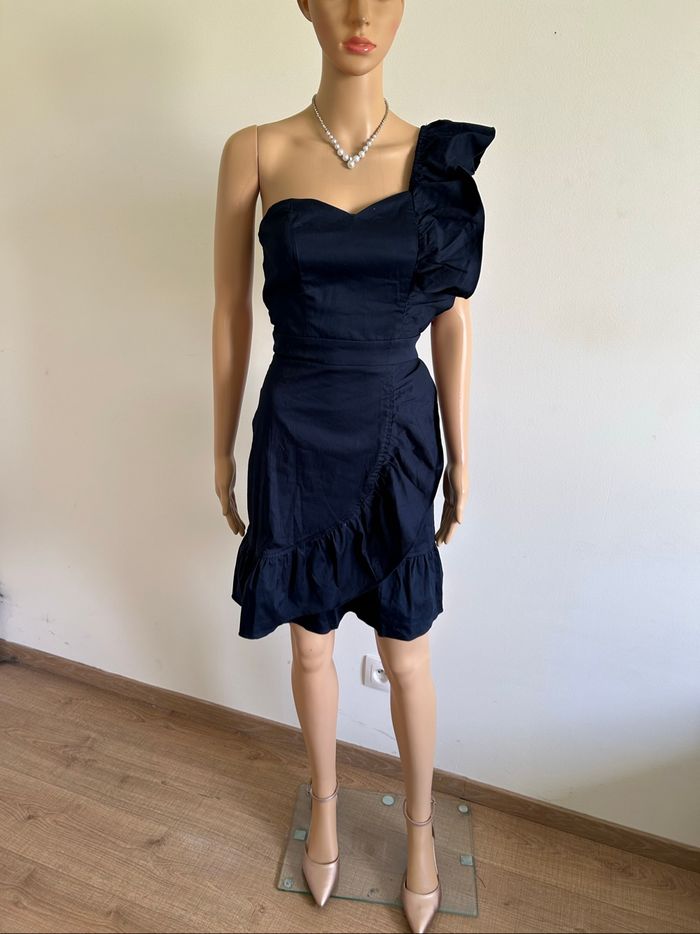 Robe bleue marine neuve sans manches Naf Naf taille 36 (valeur 70€) - photo numéro 3