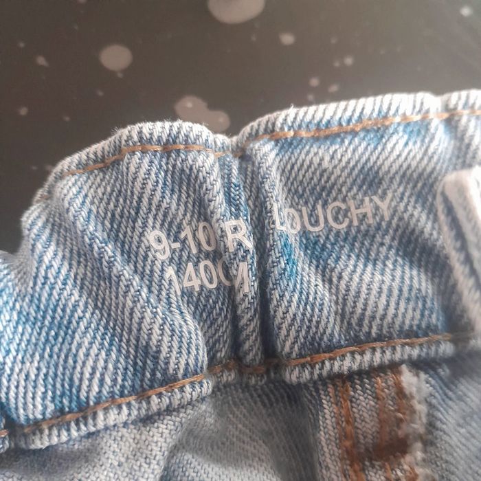Jean slouchy 9-10 ans en très bon état - photo numéro 2