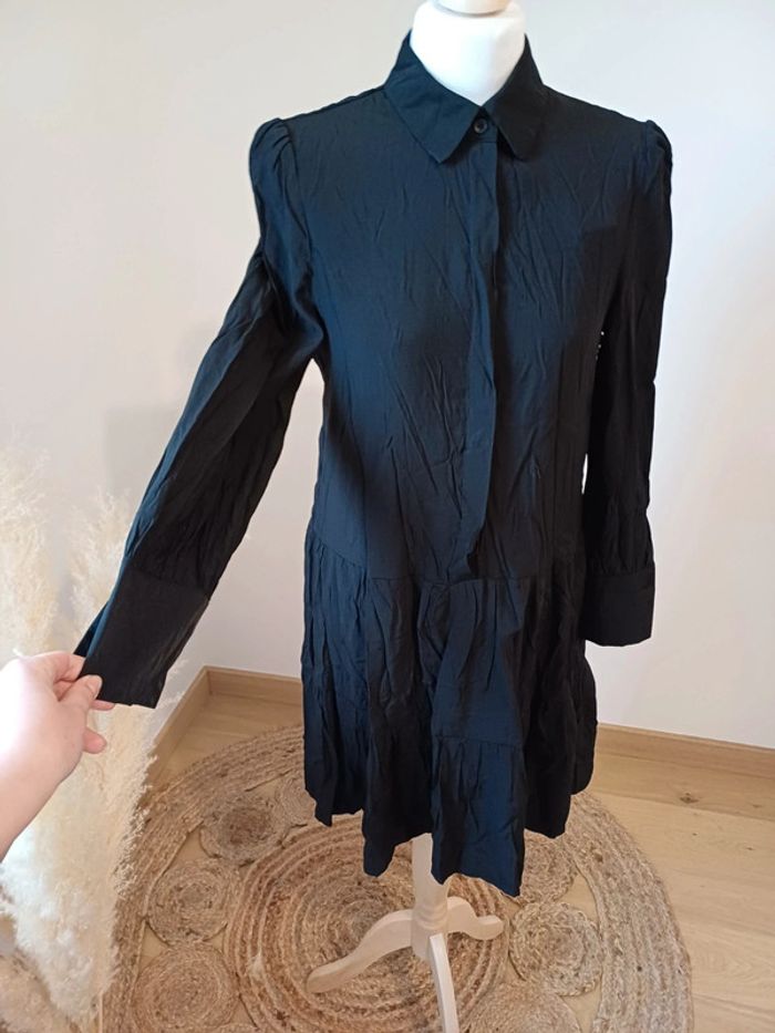 Petite robe noire boutonnée neuve Yehwang taille S/M 36/38 - photo numéro 8