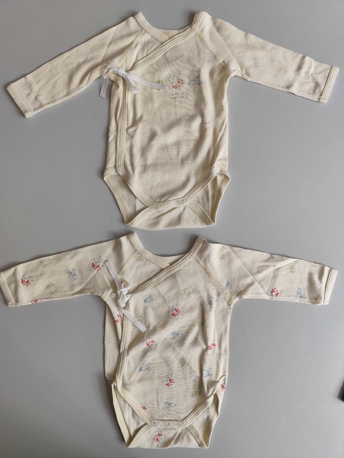 Lot 2 bodies Petit Bateau 3 mois