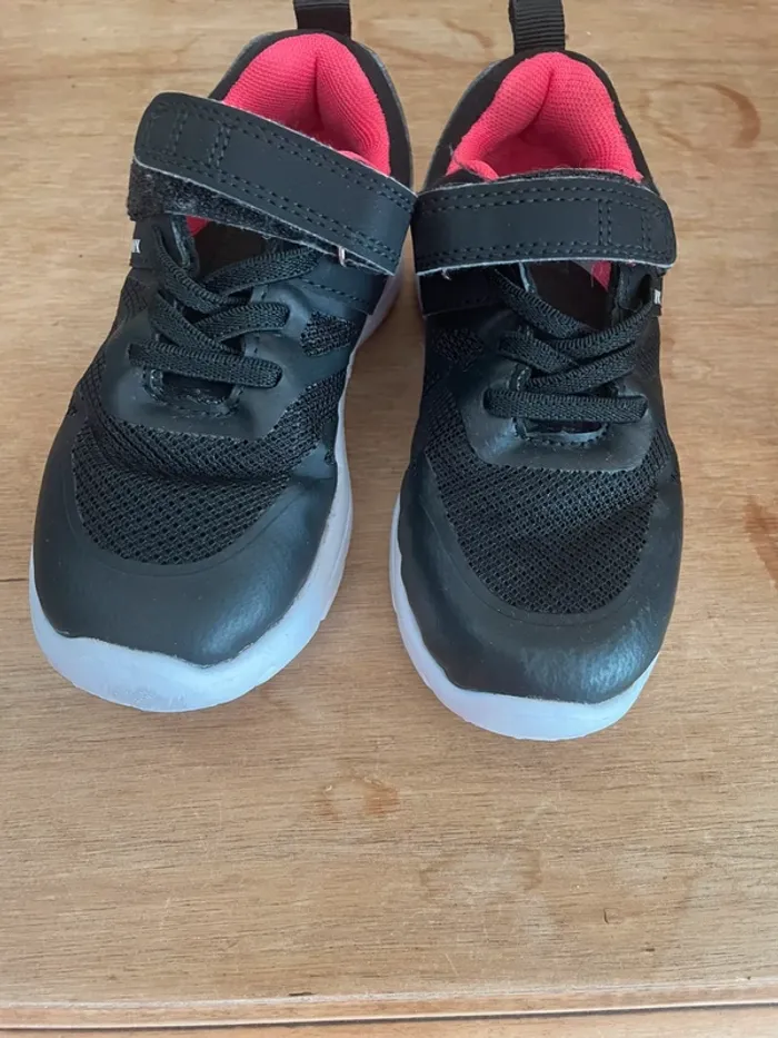 Baskets taille 27