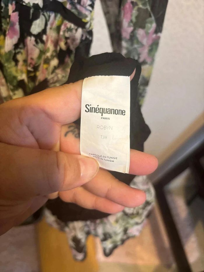 Robe fleurie taille 38 marque sinequanone - photo numéro 6