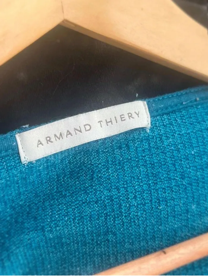 Pull Armand Thiery  taille L  – Confort  &  élégance - photo numéro 4