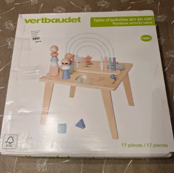 Table d'activité arc en ciel