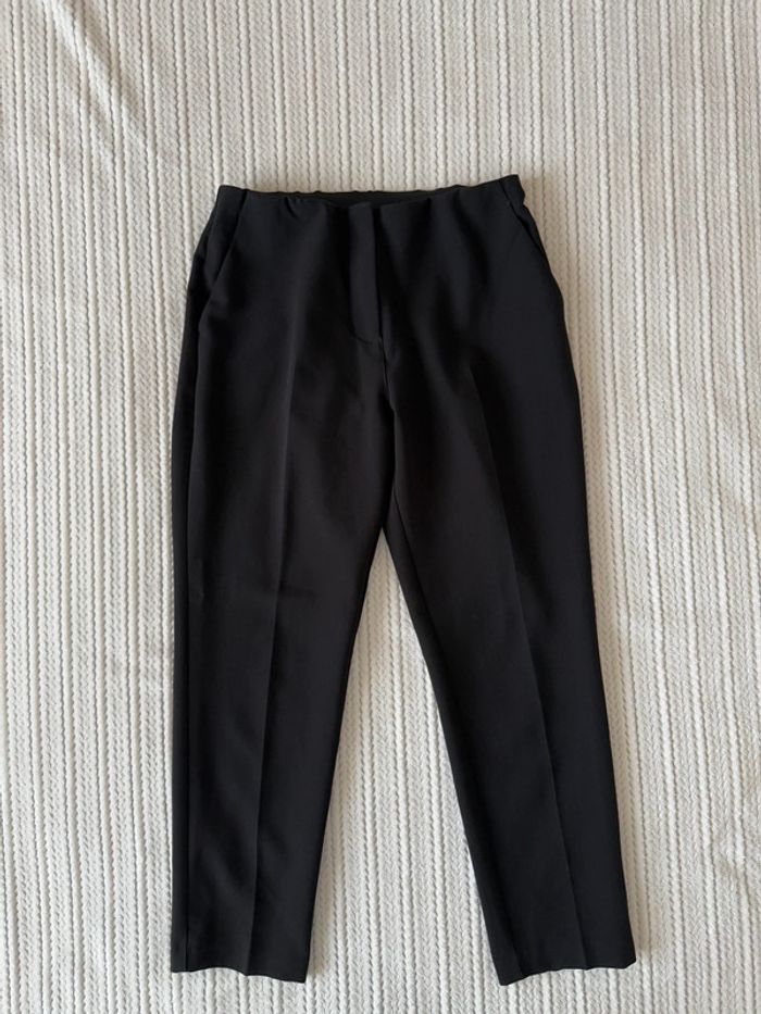 Pantalon carotte noir / Taille 42 - photo numéro 2