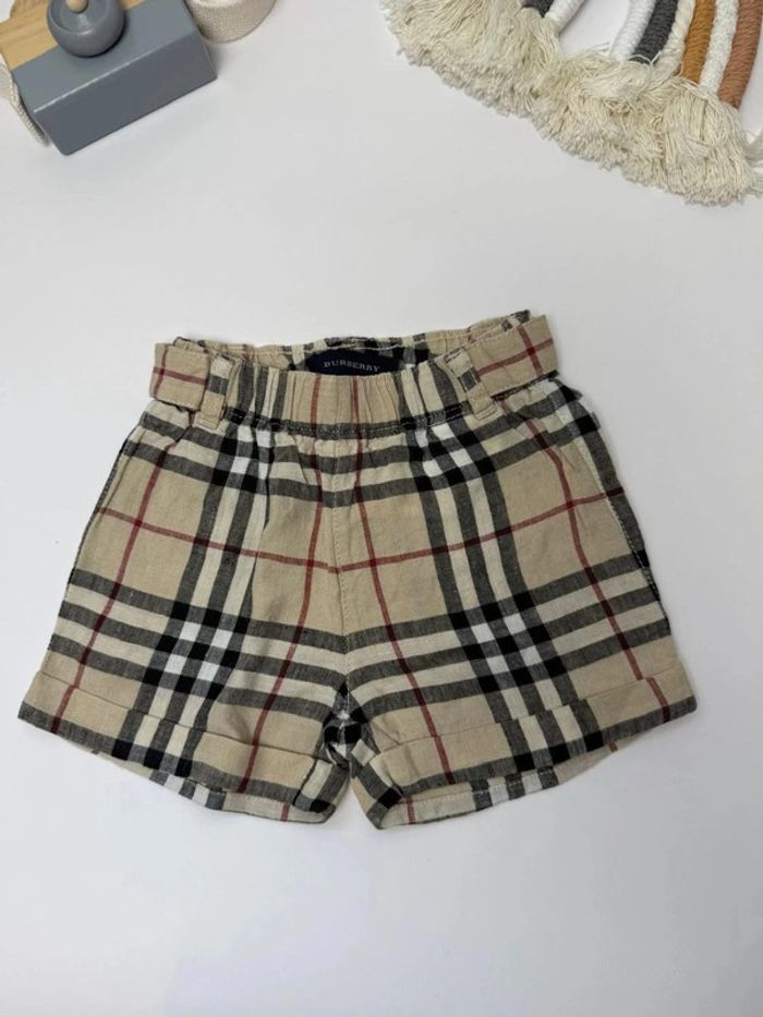 Short Burberry baby unisexe en lin taille 3 mois comme neuf - photo numéro 2