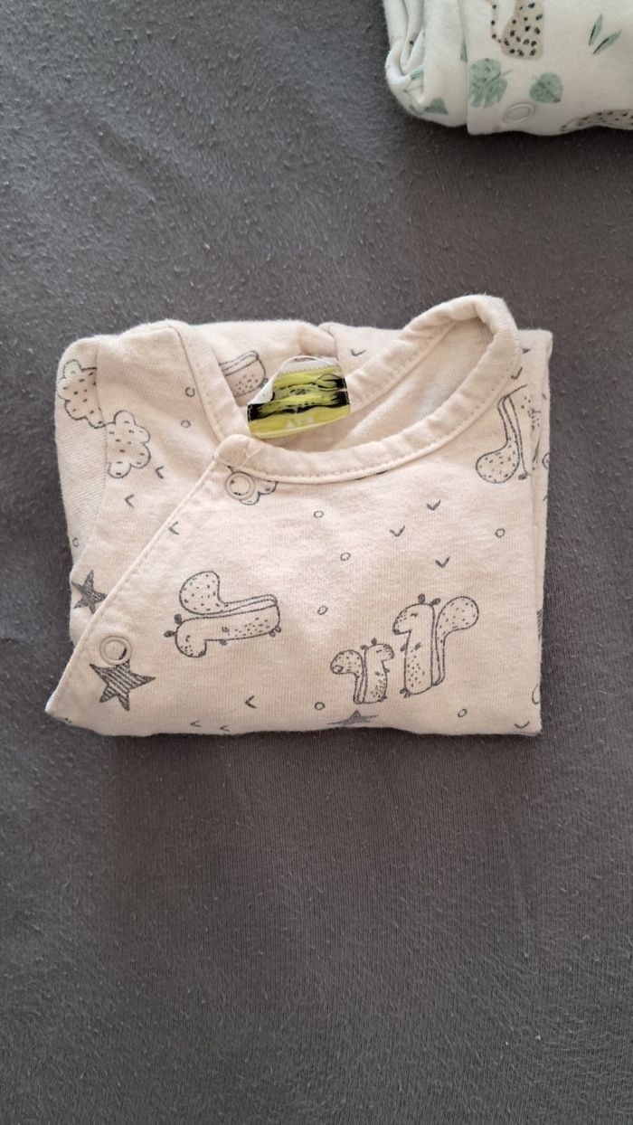 Lot bébé garcon 1 mois - photo numéro 4