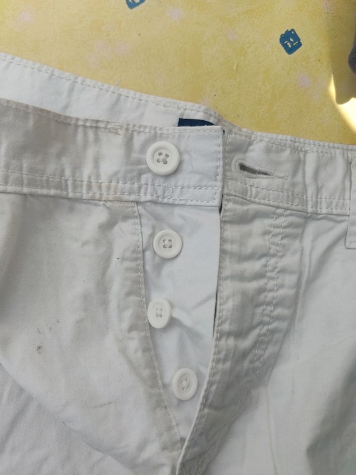 Short / Bermuda blanc Kiabi boutons - photo numéro 4