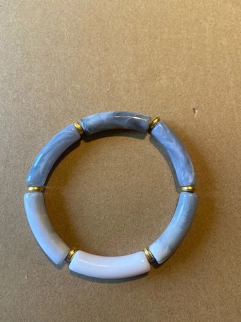 Bracelet gris blanc