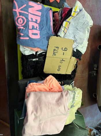 Lot de vêtements fille 9/10 ans
