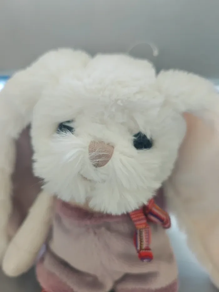 Doudou lapin blanc short mauve et écharpe - photo numéro 2