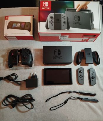 Nintendo Switch + Split Pad Pro