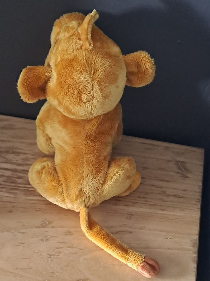 Peluche Disney roi lion