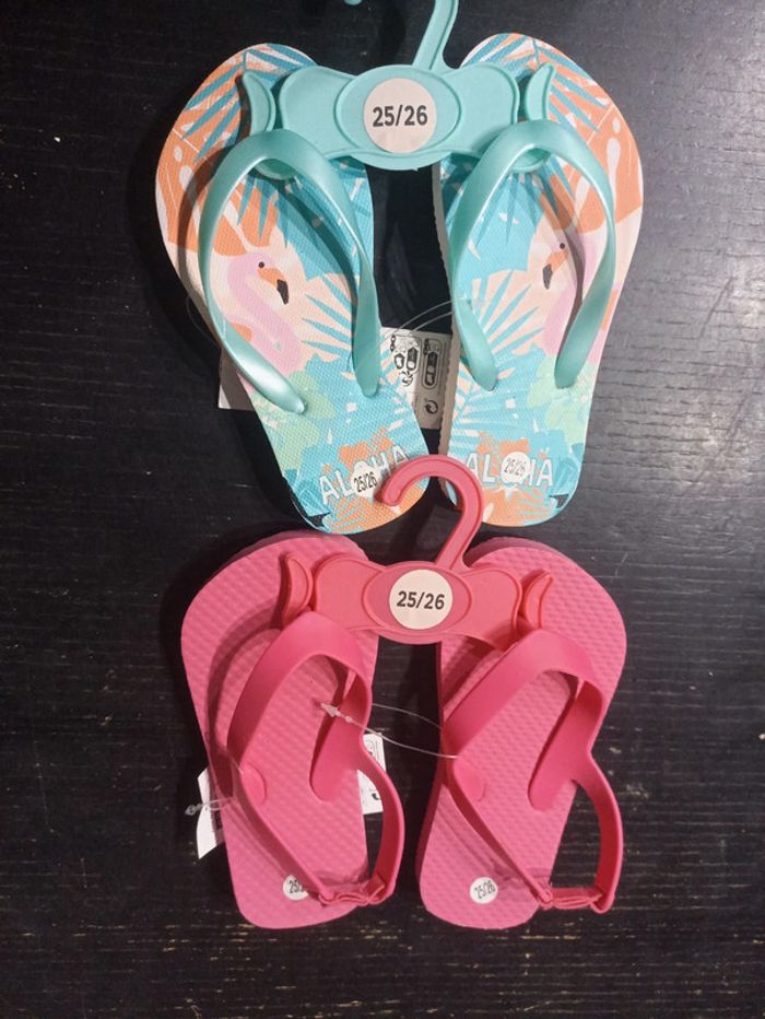 Lot deux paires de tongs taille 25-26