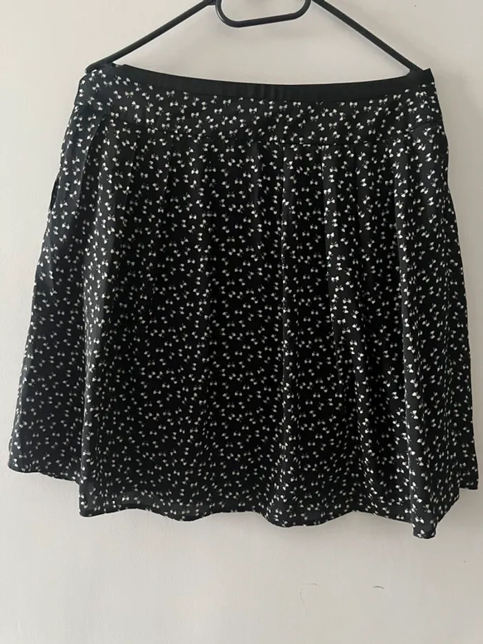 Jupe noire à motifs blancs – Taille 38